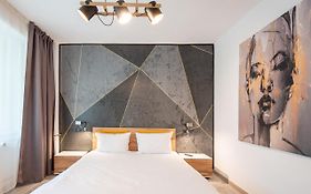 Costaforu Flat